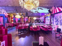 Knutschfleck-Eventlocation-Variete-Dinner-Show-und-Party-Bar-Erlebnis-Restaurant-Super-Club-Berlin-im-Fernsehturm-Alexanderplatz