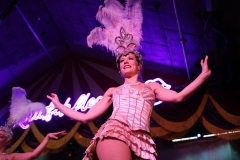 beste-Idee-fuer-dein-JGA-Knutschfleck-Eventlocation-Variete-Dinner-Show-und-Party-Bar-Erlebnis-Restaurant-Super-Club-Berlin-im-Fernsehturm-Alexanderplatz