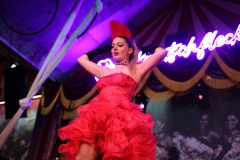 beste-Idee-fuer-dein-Teamevent-Knutschfleck-Eventlocation-Variete-Dinner-Show-und-Party-Bar-Erlebnis-Restaurant-Super-Club-Berlin-im-Fernsehturm-Alexanderplatz
