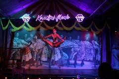 beste-Idee-fuer-deine-Girlsnight-Knutschfleck-Eventlocation-Variete-Dinner-Show-und-Party-Bar-Erlebnis-Restaurant-Super-Club-Berlin-im-Fernsehturm-Alexanderplatz