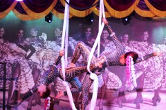 Knutschfleck-Variete-Erlebnis-Restaurant-und-Show-Bar-Eventlocation-Alexanderplatz-Berlin-1