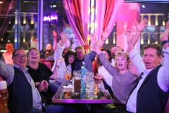 Knutschfleck-Variete-Erlebnis-Restaurant-und-Show-Bar-Eventlocation-Alexanderplatz-Berlin-36