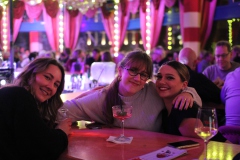 Knutschfleck-Variete-Erlebnis-Restaurant-und-Show-Bar-Eventlocation-Alexanderplatz-Berlin-6