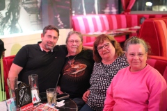 Knutschfleck-Variete-Erlebnis-Restaurant-und-Show-Bar-Eventlocation-Alexanderplatz-Berlin-77