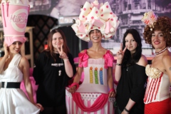 Dein-Schlemmer-Brunch-in-Berlin-mit-unterhaltung-fuer-Gruppen-im-Knutschfleck-Show-und-Party-Bar-und-Dinner-Show-Restaurant-und-Super-Club-Berlin-Fernsehturm-am-Alexanderplatz-2026