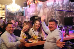 Knutschfleck-Bar-Dinner-Show-Erlebnis-Restaurant-Berlin-Fernsehturm-Alexanderplatz-27