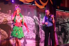 Knutschfleck-Bar-Dinner-Show-Erlebnis-Restaurant-Berlin-Fernsehturm-Alexanderplatz-40