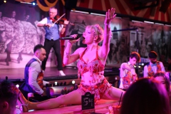 Knutschfleck-Bar-Dinner-Show-Erlebnis-Restaurant-Berlin-Fernsehturm-Alexanderplatz-52