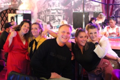 Variete-Dinner-Show-Bar-Restaurant-Knutschfleck-Berlin-Alexanderplatz-Fernsehturm-32