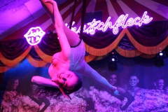 beste-Eventlocation-Berlin-mit-Dinnershow-und-Entertainment-Knutschfleck-Bar-Variete-Erlebnisrestaurant-und-Super-Club-fuer-Gruppen-am-Alexanderplatz-unterm-Fernsehturm-2026