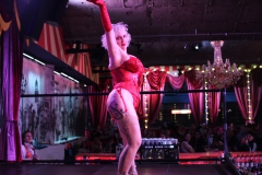 2-extraordinary-burlesque-show-in-knutschfleck-berlin-2026