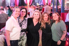 22-best-Entertainment-Bar-and-Variete-Dinner-Show-Restaurant-Berlin-Alexanderplatz-2026