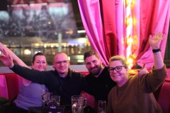 Beste-Show-Dinner-Bar-und-Erlebnis-Restaurant-Berlin-Knutschfleck-am-Alexanderplatz-10