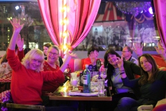 Beste-Show-Dinner-Bar-und-Erlebnis-Restaurant-Berlin-Knutschfleck-am-Alexanderplatz-16