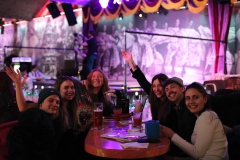 Beste-Show-Dinner-Bar-und-Erlebnis-Restaurant-Berlin-Knutschfleck-am-Alexanderplatz-19