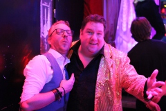 Beste-Show-Dinner-Bar-und-Erlebnis-Restaurant-Berlin-Knutschfleck-am-Alexanderplatz-27