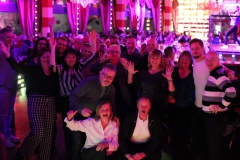 Beste-Show-Dinner-Bar-und-Erlebnis-Restaurant-Berlin-Knutschfleck-am-Alexanderplatz-30