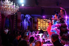 Beste-Show-Dinner-Bar-und-Erlebnis-Restaurant-Berlin-Knutschfleck-am-Alexanderplatz-31