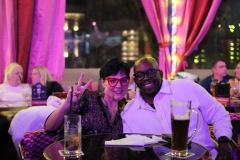 Beste-Show-Dinner-Bar-und-Erlebnis-Restaurant-Berlin-Knutschfleck-am-Alexanderplatz-32