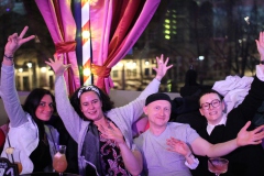 Beste-Show-Dinner-Bar-und-Erlebnis-Restaurant-Berlin-Knutschfleck-am-Alexanderplatz-5