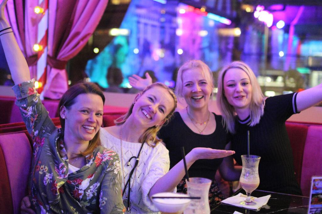 Girls Night Berlin Knutschfleck Bar and Club Berlin