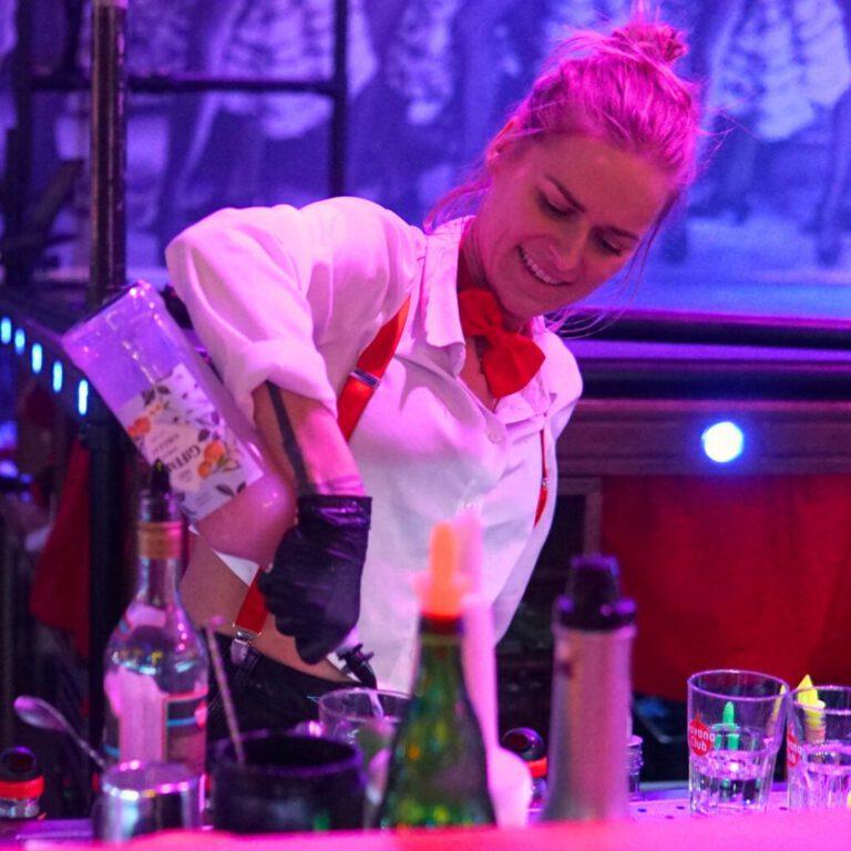 Cocktails Barkeeper Knutschfleck Berlin