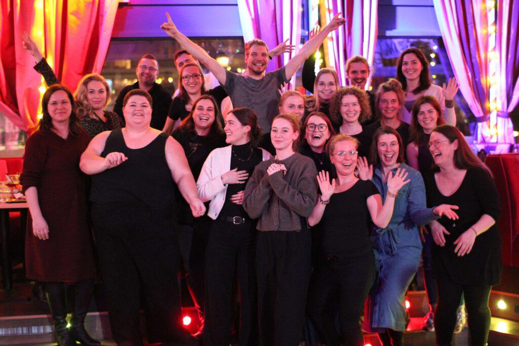 Party-Gaeste-im-Knutschfleck-Event-christmas party Restaurant-am-Alexanderplatz,