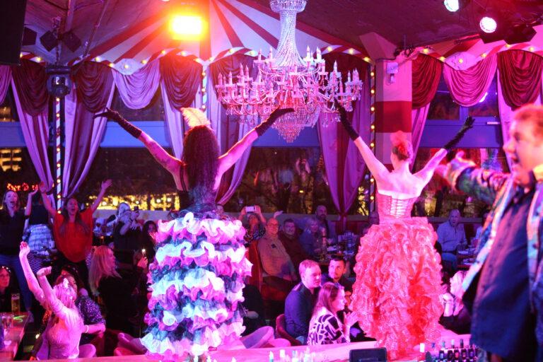 Dinner Show als Highlight einer Berlin Reise