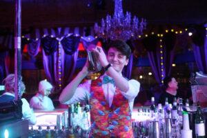 Cocktailkurs Team Event Berlin Alexanderplatz: Mix dein Team zum Hit; JETZT buchen!