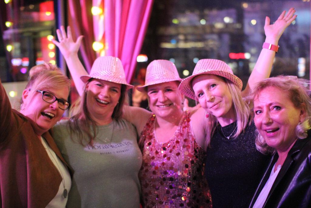 Wo feierst du den besten Mädelsabend am Alexanderplatz?