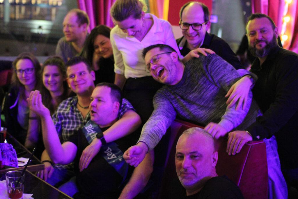 Geburtstags-Party-Level Legend im Knutschfleck: Dein Ehrentag wird unsterblich!