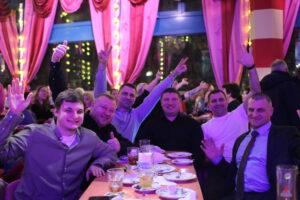 Junggesellenabschied Party-Level 1000 im Knutschfleck: Letzte Freiheit explodiert!