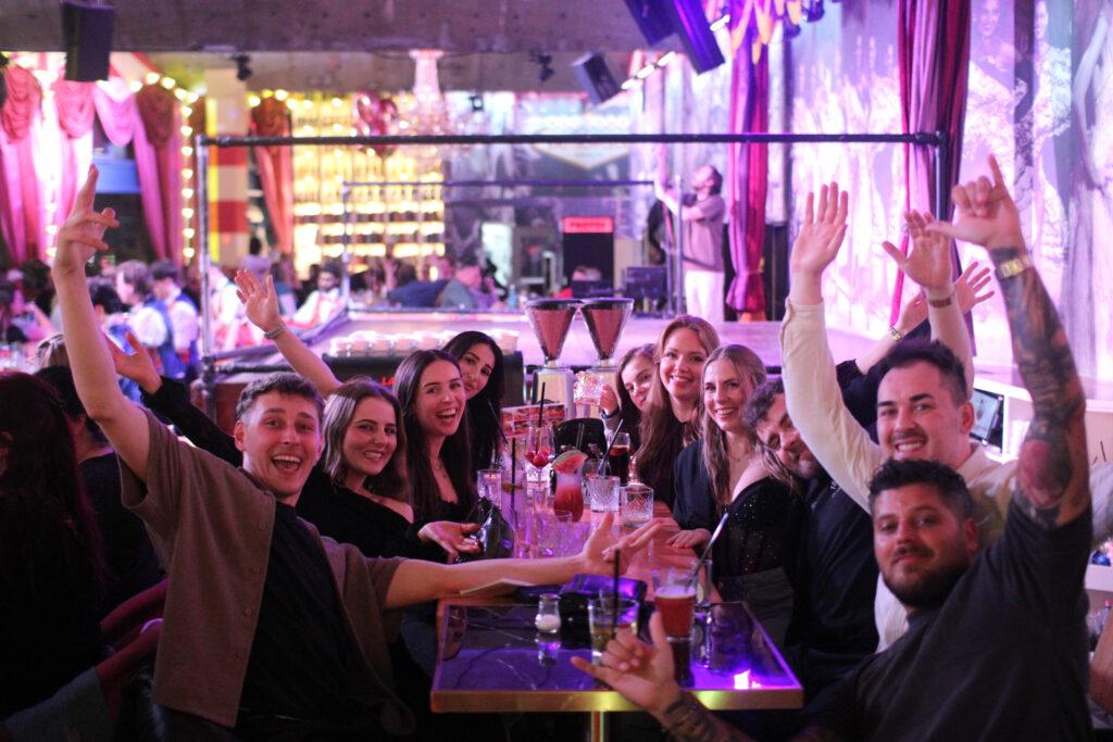 Gruppenveranstaltung unterm TV turm