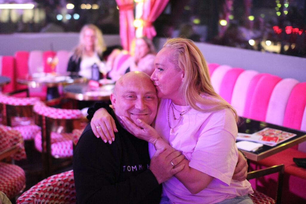 Dein nächstes Date gehört auf die Varieté-Bühne ! warum Knutschfleck der beste Ort für Date + Dinner + Show ist?