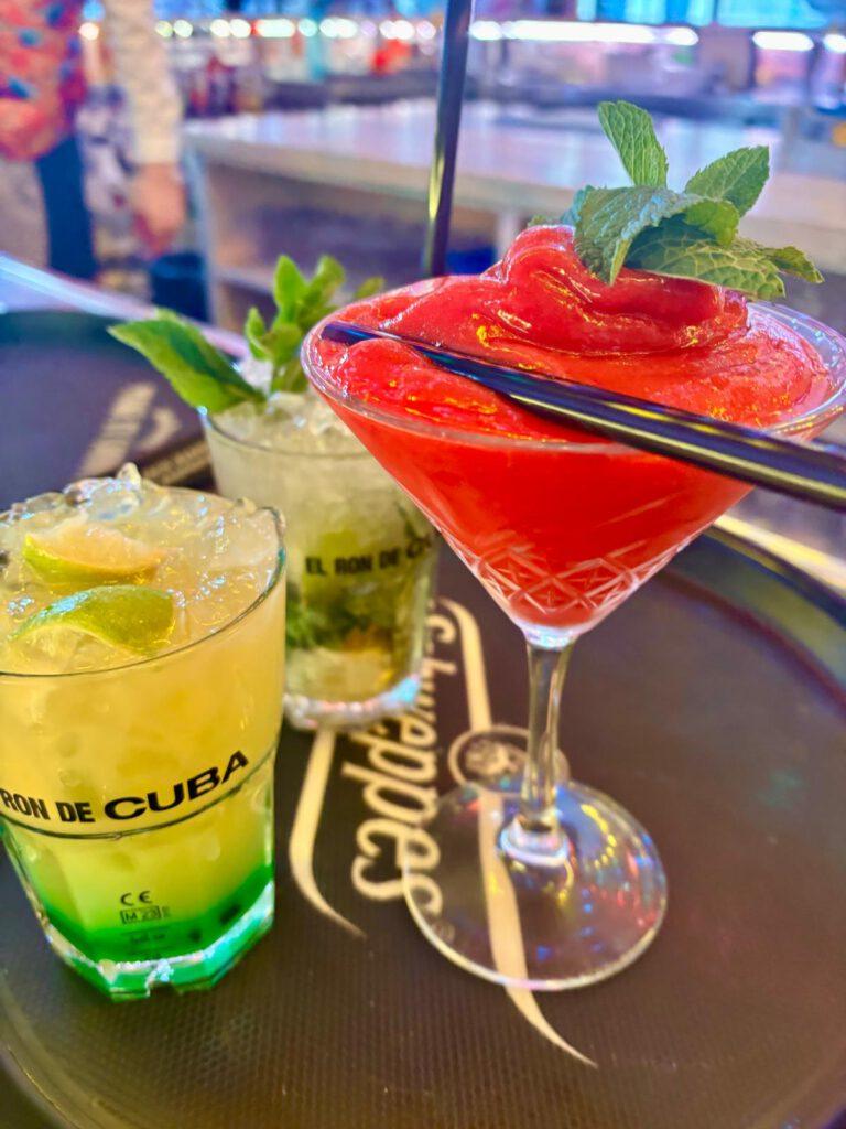 Das Knutschfleck ist der Bar Hotspot in Berlin