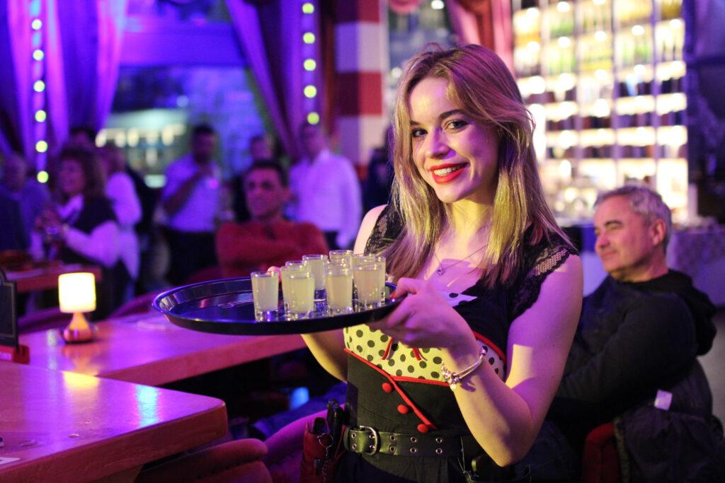 Premium Bar Catering Cocktail Show