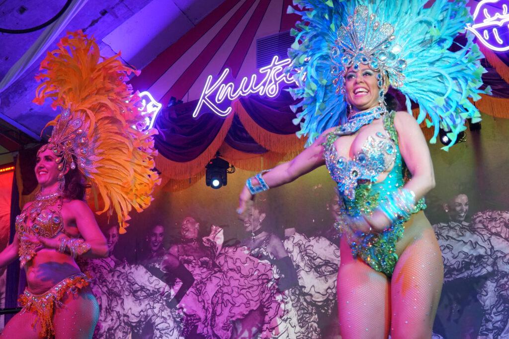 Show Bar Knutschfleck Berlin am Alexanderplatz mit Live Varieté Show