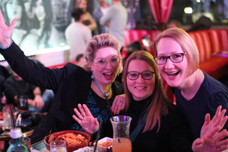 Die beste Mädelsabend Location mit Dinner und Show in Berlin Mitte